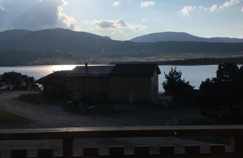 Matemale House | Authentic family cottage on the lake. Ideal for two families!