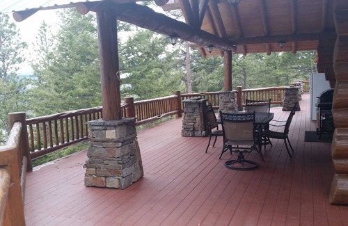 Somers Cabin | Authentic Hand-Crafted Mountain Cabin w/Amazing Lake View !