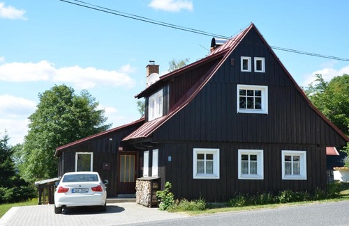 Prichovice House | Authentic Holiday Home in P chovice with Garden