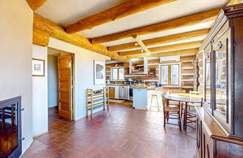 Littleton Cabin | Authentic log cabin in Littleton, NH