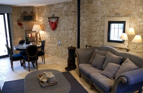La Roque-sur-Pernes House | Authentic Provencal shed and its SPA on an exceptional site
