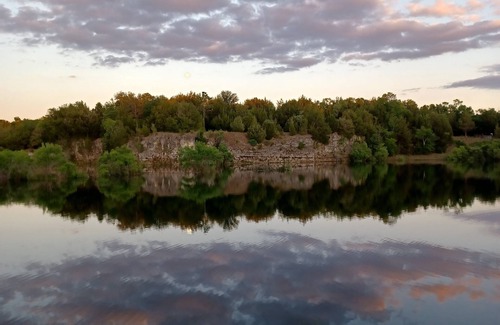 Branford RV Rental | Authentic Reconnection With Nature - Lakeside RV Camping in North Florida
