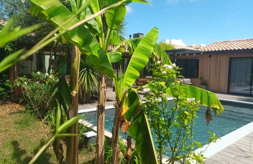 La Teste-de-Buch Villa | Authentic wooden villa 200 m2 - 4 bedrooms, terrace, swimming pool, LA VILLA JO