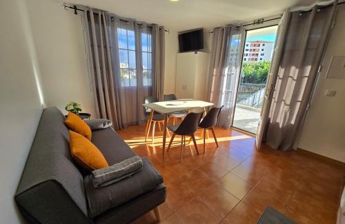 Camara de Lobos Apartment | Autonomia House I