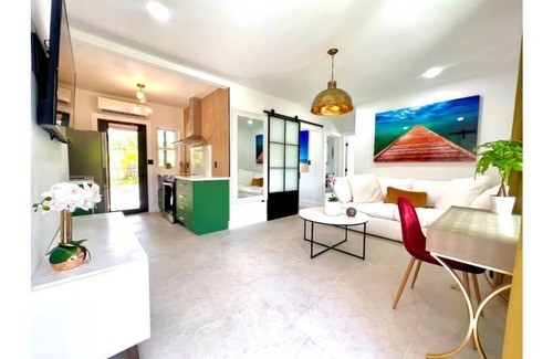 El Portal Apartment | Autumn At The Carrington- 2 Bedroom 1 Bathroom