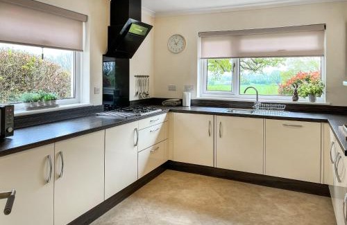 Braithwaite House | Autumn Leaves