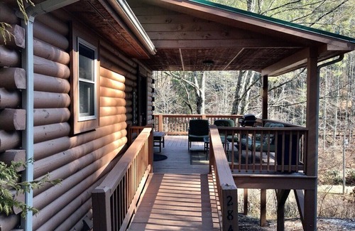 Fleetwood Cabin | Autumn Mist - Fleetwood, NC