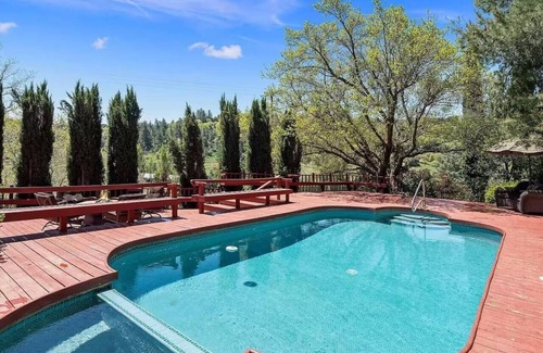 Julian Apartment | Autumn Room @ Eaglenest Inn w/Pool & SPA