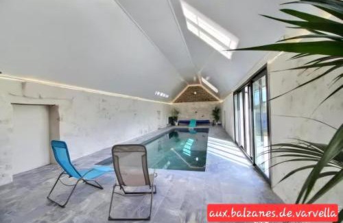 Ploudaniel House | Aux balzanes de Varvella Piscine intérieure privée chauffée