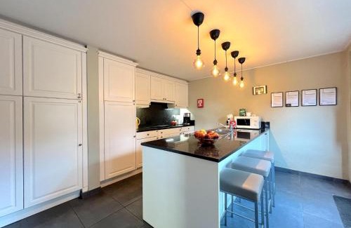 Chodes House | Aux Hirondelles