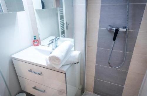 Rouen City Centre Apartment | Aux Jardins de l'Hôtel de ville - Appartement Hypercentre avec Parking Privé