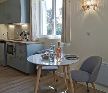 Mimizan Apartment | Aux portes de la plage, entièrement rénovés, climatisation, wifi, Parking gratuit, linge de maison fournit, ménage en fin de séjour compris