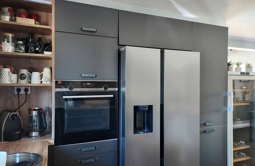 Bressols House | Aux Portes de Montauban, Maison Avec Jardin, Piscine et Jacuzzi