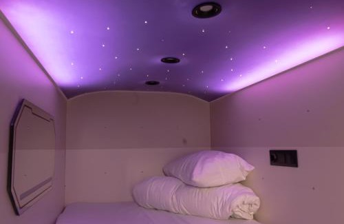 Shevchenkivs'kyi District Hotel | AV-2 capsule hotel