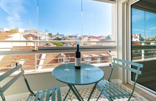 Sao Jose Apartment | Av. da Liberdade comfortable apt with balcony
