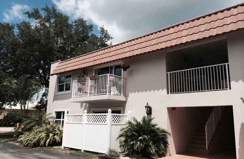 Vero Beach Condo | Avail now 3 month min - Newly updated condo - 5 min to beach