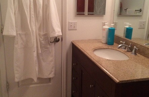 Vero Beach Condo | Avail now 3 month min - Newly updated condo - 5 min to beach