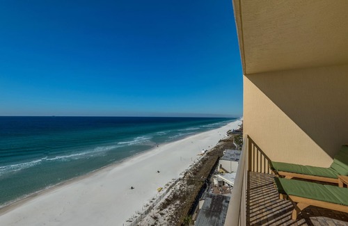 Thomas Drive Condo | Available December 2025 - Inquire for Price Per Week or Month