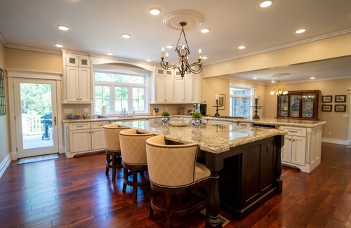 Carbondale House | Available for Thanksgiving for the First Time in Years!