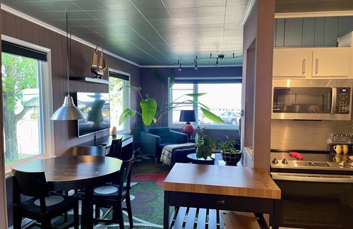 Grand Marais Apartment | Avalon Guesthouse : Eastside Suite