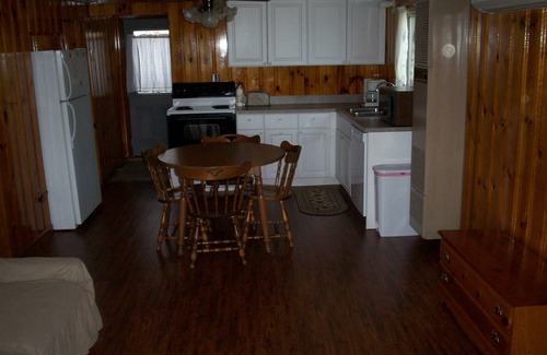 Marblehead Cottage | Avalon on the Bay Waterfront Cottage, Cedar Point, Lake Erie, Put-n-Bay, Islands