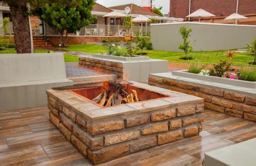 Vredenburg House | Avanti Guest Lodge