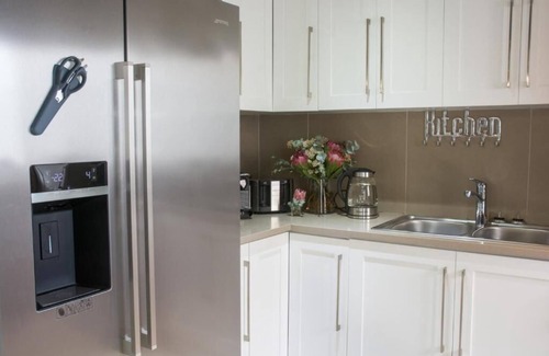 Stellenbosch Central Apartment | Avemore LaGratitude No 6- with backup power