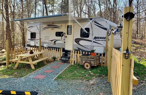 Chapel Hill House | Avenger Oaks Guesthouse