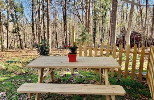 Chapel Hill House | Avenger Oaks Guesthouse
