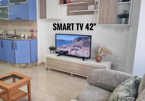Aguilas Apartment | Avenida Principal con Aire Acondicionado, Wifi y Parking - by Aloha Palma