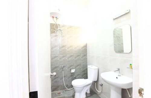 Pulikeshi Nagar Hotel | Avenue Inn