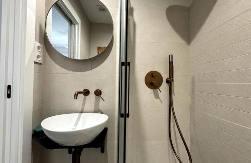 Doctor Barraquer-Grupo Renfe-Policlinico Apartment | Avenzoar Apartments