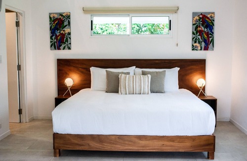 Montezuma Hotel | Aves - Bali Deluxe King Garden View