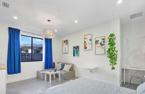 Ludlam House | Avi Lux Stay