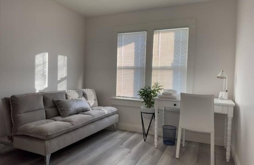 Fallbrook House | Aviation Landing