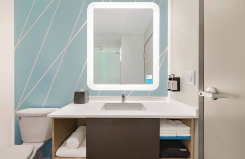 Elkhart Hotel | avid Hotels Elkhart North by IHG