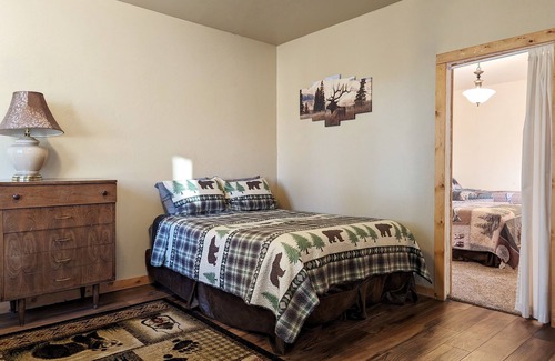 Seeley Lake House | Avid Outdoorsmen Welcome - Seeley Lake Get-Away!