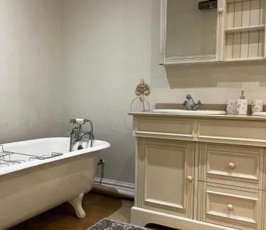 Nottingham Road House | Aviemore Farmhouse
