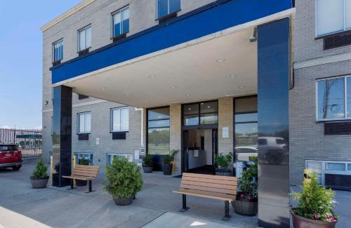 Queens Hotel | Avion Inn Near LGA Airport, an Ascend Collection Hotel
