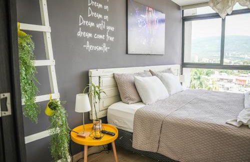 San Salvador Apartment | Avitat Joy 2Brm Amazing City&Volcano View Pool&Gym