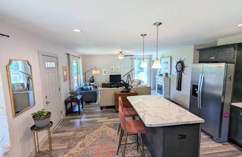 Mars Hill House | AVL-Area Mountain Retreat: 20-25 minutes from downtown