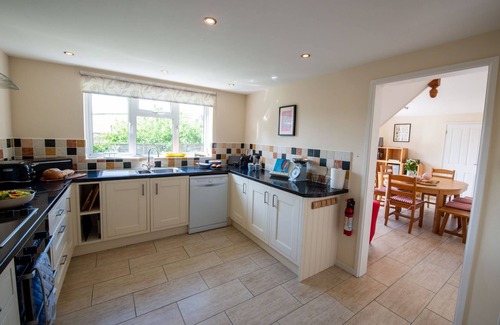 West Lulworth House | Avocet House -Spacious accommodation and breathtaking rural views