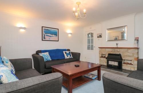Hawsker House | Avon Croft Cottage