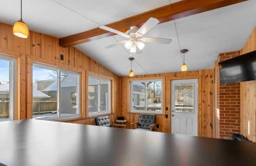 Avon Lake House | Avon Lake Getaway