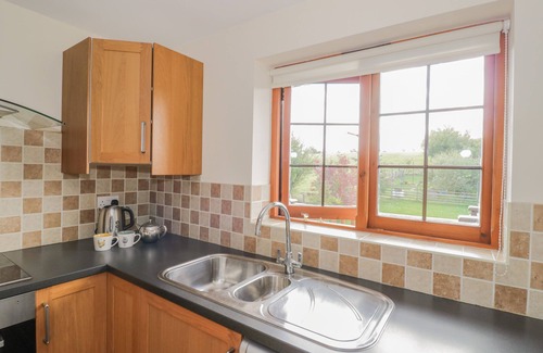 Ardens Grafton Cottage | AVON VIEW, family friendly in Welford-On-Avon