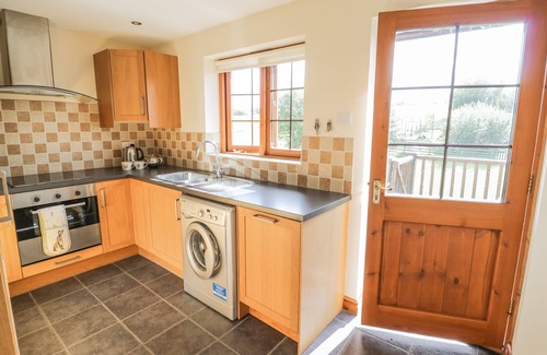 Ardens Grafton Cottage | AVON VIEW, family friendly in Welford-On-Avon
