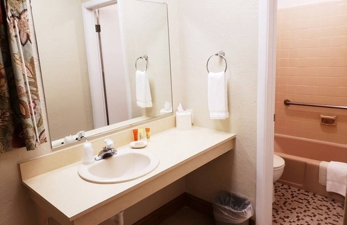 Cape May Hotel | Avondale by the Sea Motel