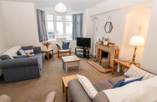 Borth-y-Gest House | Avondale