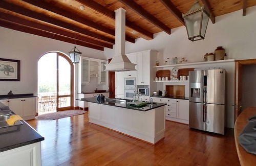 Flora Park Bed & Breakfast | Avontuur Manor House