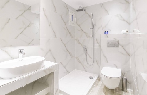 Perea Hotel | Avra Hotel